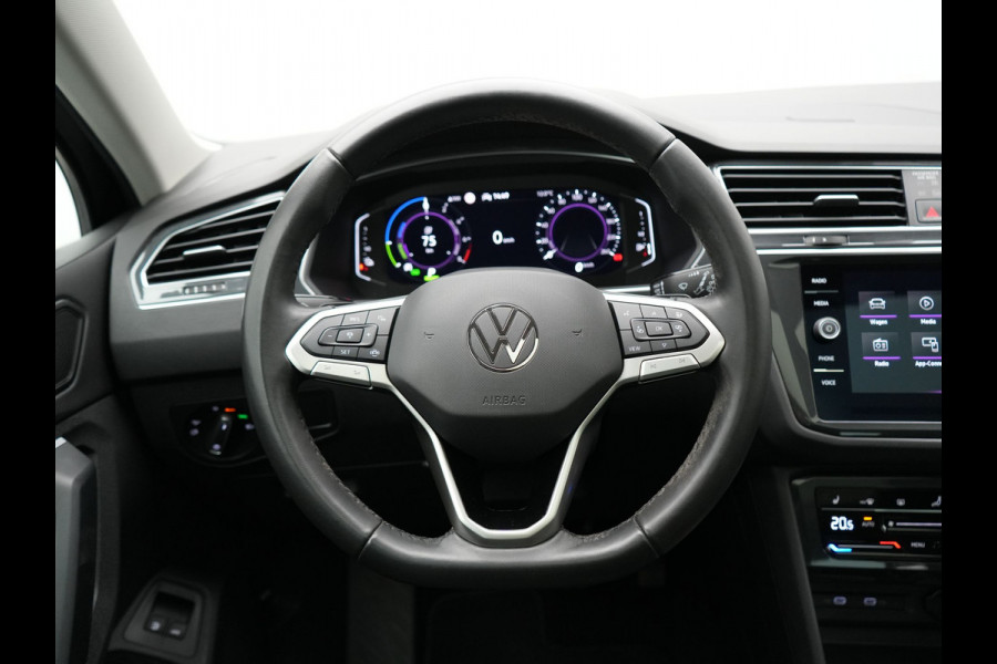 Volkswagen Tiguan 1.4 TSI eHybrid Elegance PHEV 245pk Dealer O.H | Panodak | Adaptive Cruise | 360 Camera | IQ Light | Alcantara Comforstoelen Massage & Verwarmd | Keyless | Apple Carplay | IQ Drive | Navigatie | Virtual | DAB | 18"L.M | Plug In Hybrid