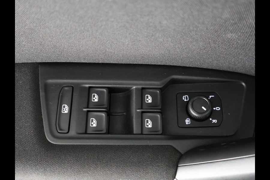 Volkswagen Tiguan 1.5 TSI Life Business | Navigatie | Camera | Cruise Control Adaptieve |