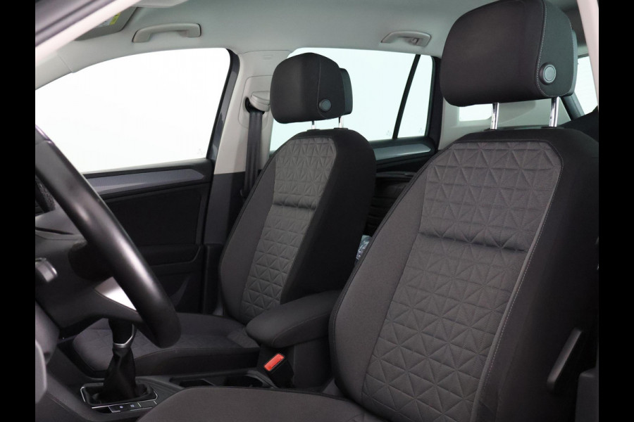 Volkswagen Tiguan 1.5 TSI Life Business | Navigatie | Camera | Cruise Control Adaptieve |