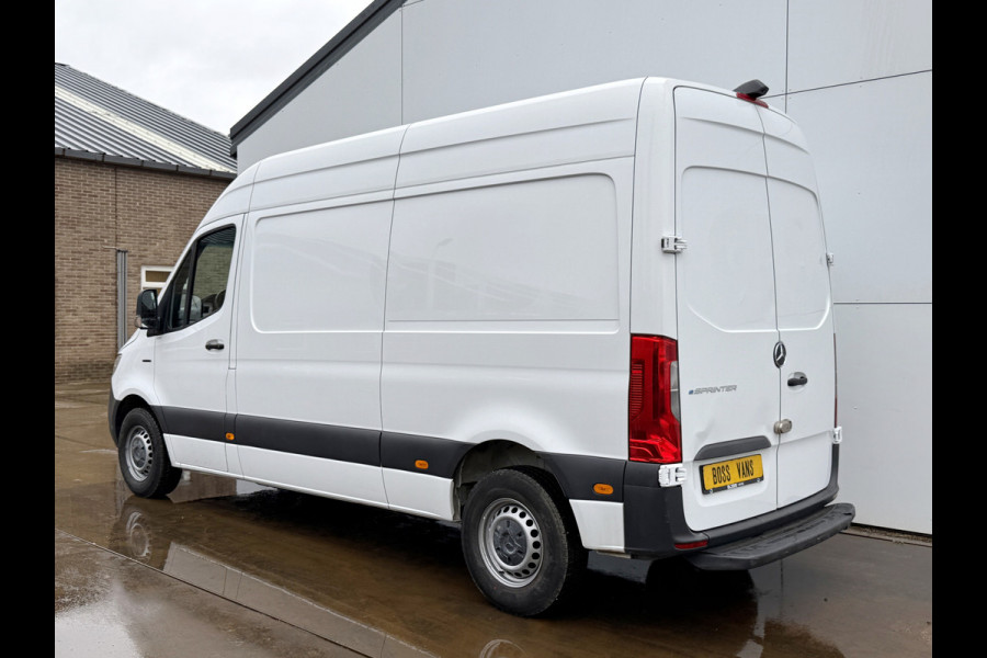 Mercedes-Benz eSprinter 312 55kWh 168km WLTP 93.1% (SOH) 80kw Snelladen L2H2 Climate Control Camera Stoelverwarming Laadkabel