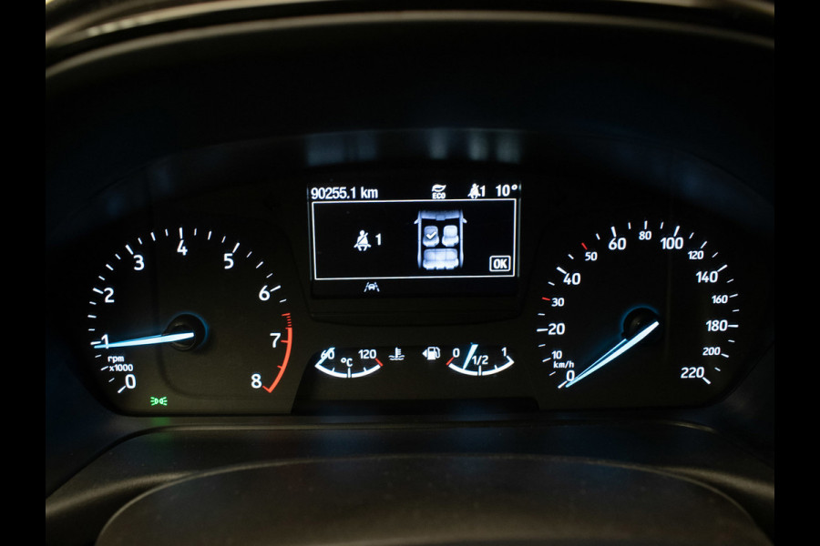 Ford Fiesta 1.1 Trend Sport (APPLE CARPLAY,NAVI,CRUISE,BLACK EDITION,ELEKTRISCH PAKKET,SPORTSTOELEN,NETTE STAAT)