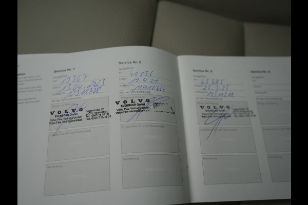 Volvo XC60 T6 AWD Inscription PHEV 350pk Dealer O.H | Panodak | Adaptive Cruise | Harman / Kardon | Lederen Sportstoelen Memory & Verwarmd | Google Assistant | Apple Carplay | Keyless | Full LED | Pilot Assist | Navigatie | Virtual | DAB |