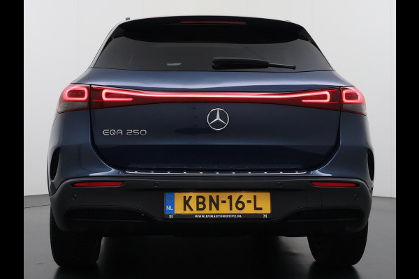 Mercedes-Benz EQA 250 AMG Line 67 kWh VAN € 34.900,- NU VOOR SLECHTS € 31.877,- | UW LENTEVOORDEEL € 4.023,-! | SOH 94% | DISTRONIC ADAPTIVE CRUISE | PANORAMADAK | 360 CAMERA | SFEERVERLICHTING | RIJKLAAR MET 12 MND BOVAG GARANTIE
