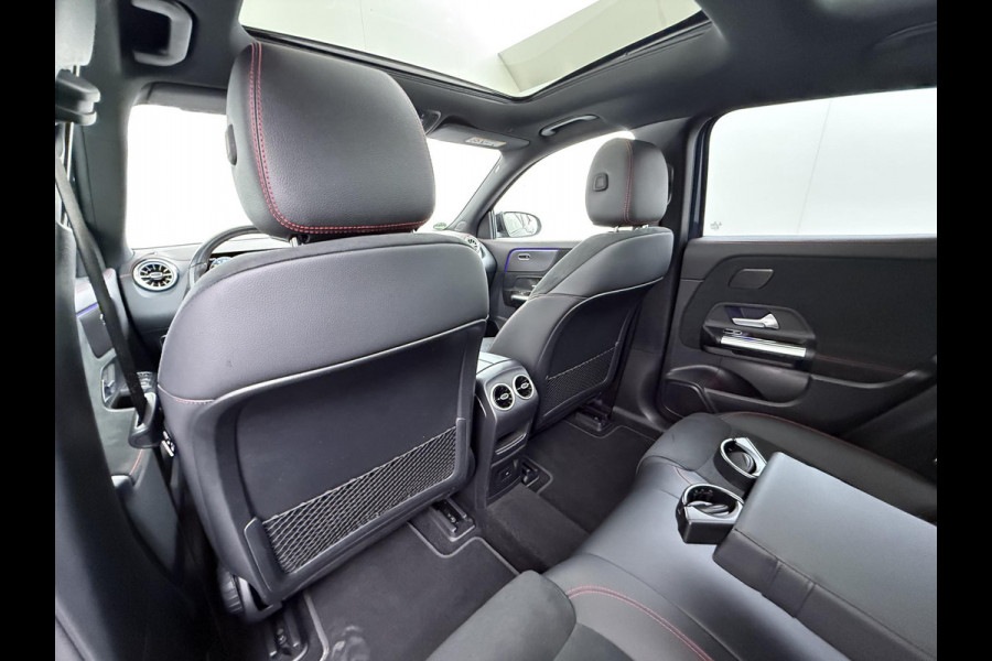 Mercedes-Benz EQA 250 AMG Line 67 kWh VAN € 34.900,- NU VOOR SLECHTS € 31.877,- | UW LENTEVOORDEEL € 4.023,-! | SOH 94% | DISTRONIC ADAPTIVE CRUISE | PANORAMADAK | 360 CAMERA | SFEERVERLICHTING | RIJKLAAR MET 12 MND BOVAG GARANTIE