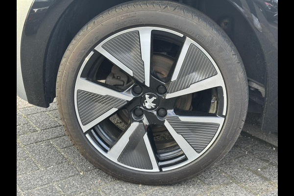 Peugeot e-208 EV GT Pack 50 kWh VAN € 17.900,- VOOR € 16.440,- UW LENTEVOORDEEL € 1.460,-! | 3- FASE LADER | STOELVERWARMING  | CAMERA | PANOROMA DAK |  RIJKLAAR 12 MND BOVAG GARANTIE |