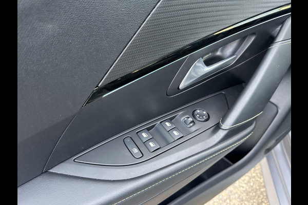 Peugeot e-208 EV GT Pack 50 kWh VAN € 17.900,- VOOR € 16.440,- UW LENTEVOORDEEL € 1.460,-! | 3- FASE LADER | STOELVERWARMING  | CAMERA | PANOROMA DAK |  RIJKLAAR 12 MND BOVAG GARANTIE |