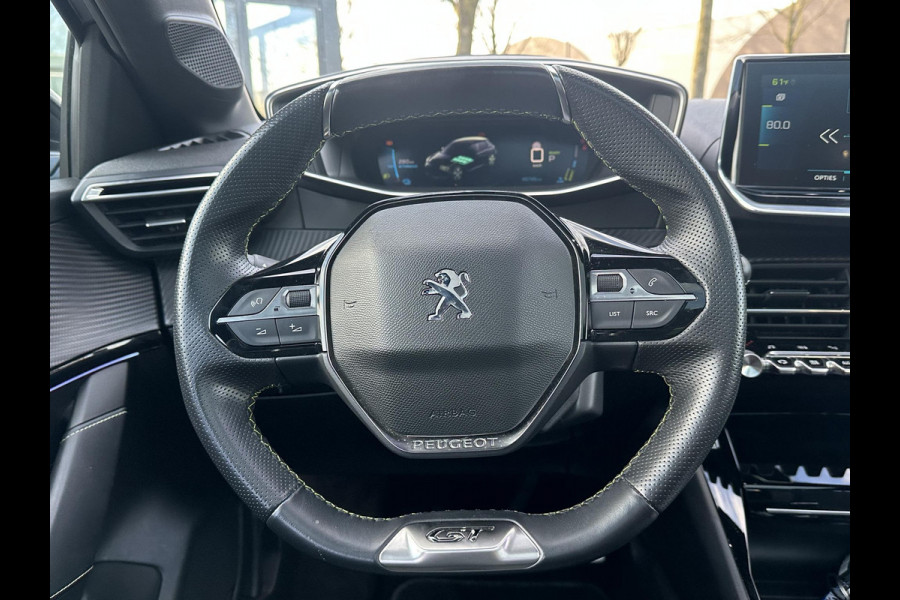 Peugeot e-208 EV GT Pack 50 kWh VAN € 17.900,- VOOR € 16.440,- UW LENTEVOORDEEL € 1.460,-! | 3- FASE LADER | STOELVERWARMING  | CAMERA | PANOROMA DAK |  RIJKLAAR 12 MND BOVAG GARANTIE |