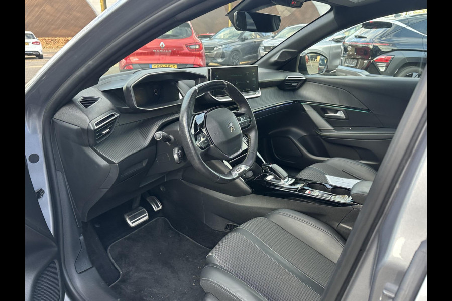 Peugeot e-208 EV GT Pack 50 kWh VAN € 17.900,- VOOR € 16.440,- UW LENTEVOORDEEL € 1.460,-! | 3- FASE LADER | STOELVERWARMING  | CAMERA | PANOROMA DAK |  RIJKLAAR 12 MND BOVAG GARANTIE |