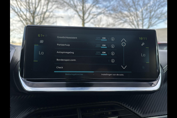 Peugeot e-208 EV GT Pack 50 kWh VAN € 17.900,- VOOR € 16.440,- UW LENTEVOORDEEL € 1.460,-! | 3- FASE LADER | STOELVERWARMING  | CAMERA | PANOROMA DAK |  RIJKLAAR 12 MND BOVAG GARANTIE |