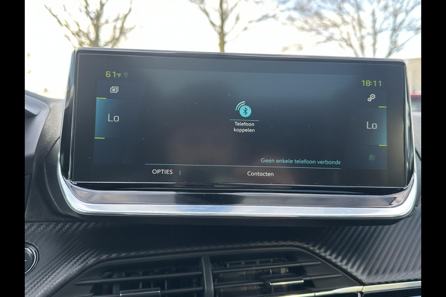 Peugeot e-208 EV GT Pack 50 kWh VAN € 17.900,- VOOR € 16.440,- UW LENTEVOORDEEL € 1.460,-! | 3- FASE LADER | STOELVERWARMING  | CAMERA | PANOROMA DAK |  RIJKLAAR 12 MND BOVAG GARANTIE |