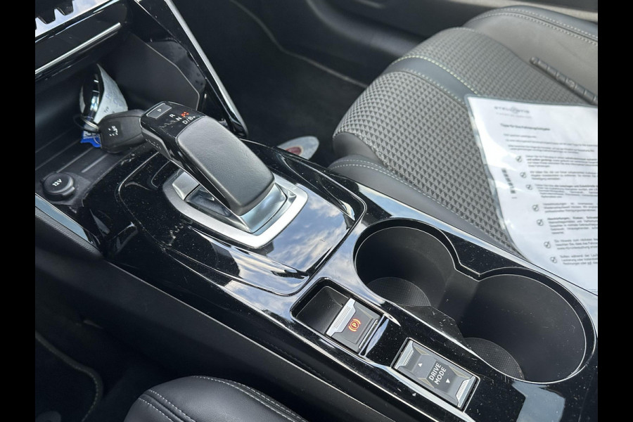 Peugeot e-208 EV GT Pack 50 kWh VAN € 17.900,- VOOR € 16.440,- UW LENTEVOORDEEL € 1.460,-! | 3- FASE LADER | STOELVERWARMING  | CAMERA | PANOROMA DAK |  RIJKLAAR 12 MND BOVAG GARANTIE |