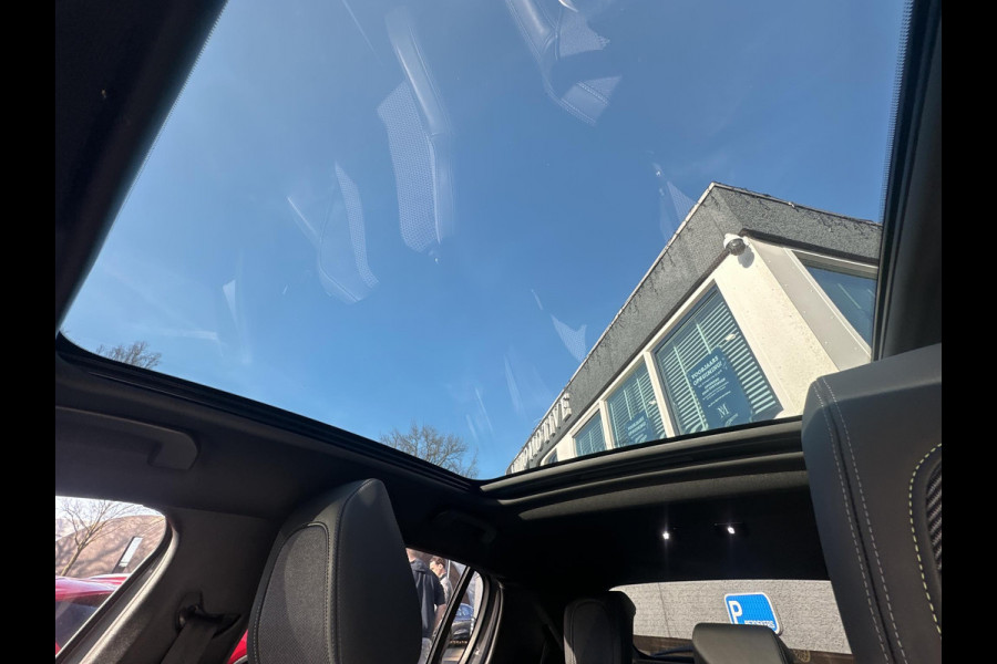 Peugeot e-208 EV GT Pack 50 kWh VAN € 17.900,- VOOR € 16.440,- UW LENTEVOORDEEL € 1.460,-! | 3- FASE LADER | STOELVERWARMING  | CAMERA | PANOROMA DAK |  RIJKLAAR 12 MND BOVAG GARANTIE |