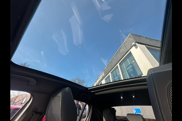 Peugeot e-208 EV GT Pack 50 kWh VAN € 17.900,- VOOR € 16.440,- UW LENTEVOORDEEL € 1.460,-! | 3- FASE LADER | STOELVERWARMING  | CAMERA | PANOROMA DAK |  RIJKLAAR 12 MND BOVAG GARANTIE |