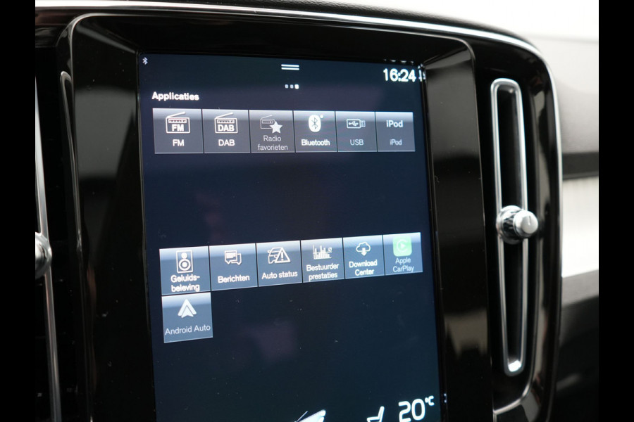 Volvo XC40 T4 Recharge Inscription PHEV 211pk Dealer O.H | Trekhaak Af Fabriek | Panodak | Harman / Kardon | Camera | Sportstoelen Memory & Verwarmd | Cruise Control | Keyless | Apple Carplay | Verwarmd Stuur | Navigatie | Virtual | DAB | 18"L.M | Plug In Hybrid |