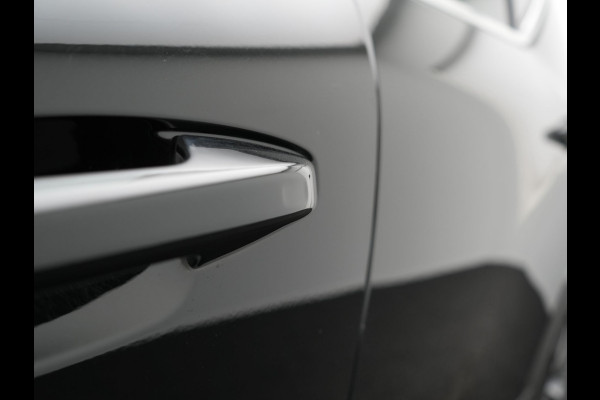 Volvo XC40 T4 Recharge Inscription PHEV 211pk Dealer O.H | Trekhaak Af Fabriek | Panodak | Harman / Kardon | Camera | Sportstoelen Memory & Verwarmd | Cruise Control | Keyless | Apple Carplay | Verwarmd Stuur | Navigatie | Virtual | DAB | 18"L.M | Plug In Hybrid |