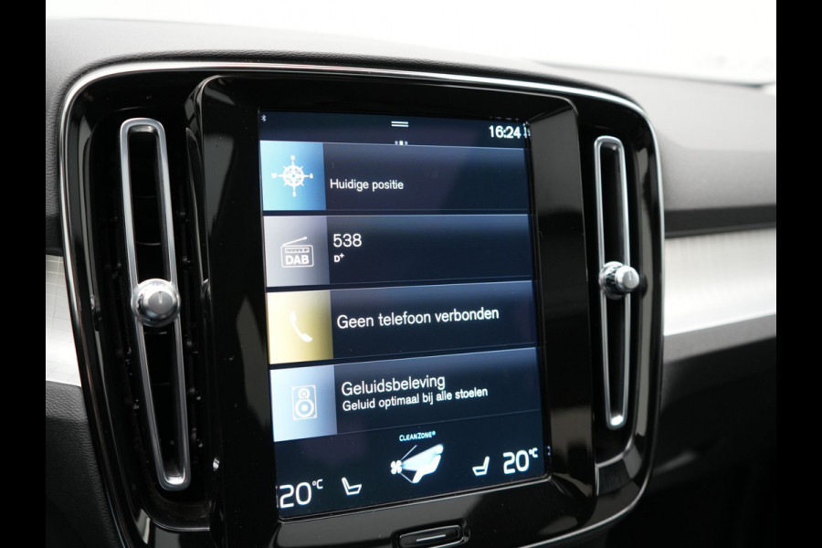 Volvo XC40 T4 Recharge Inscription PHEV 211pk Dealer O.H | Trekhaak Af Fabriek | Panodak | Harman / Kardon | Camera | Sportstoelen Memory & Verwarmd | Cruise Control | Keyless | Apple Carplay | Verwarmd Stuur | Navigatie | Virtual | DAB | 18"L.M | Plug In Hybrid |