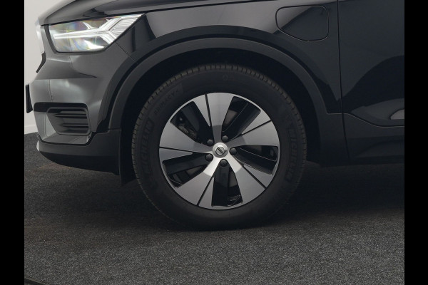 Volvo XC40 T4 Recharge Inscription PHEV 211pk Dealer O.H | Trekhaak Af Fabriek | Panodak | Harman / Kardon | Camera | Sportstoelen Memory & Verwarmd | Cruise Control | Keyless | Apple Carplay | Verwarmd Stuur | Navigatie | Virtual | DAB | 18"L.M | Plug In Hybrid |
