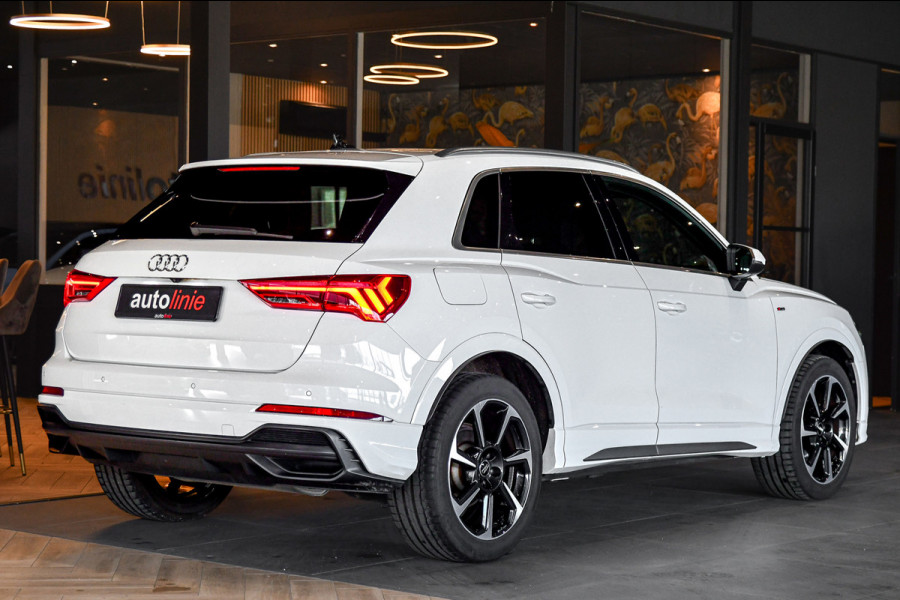 Audi Q3 35 TFSI 3x S-line. ACC, Camera, Matrix, Dodehoek, Stoelverw!