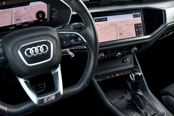 Audi Q3 35 TFSI 3x S-line. ACC, Camera, Matrix, Dodehoek, Stoelverw!