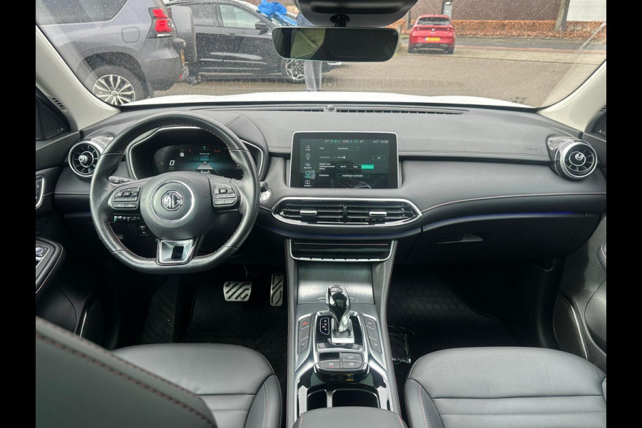 MG EHS 1.5 TGDI Luxury VAN € 26.900,- VOOR € 22.877,- UW LENTEVOORDEEL € 4.023,-! | PHEV | MEGA COMPLEET! | COMPLETE HISTORIE AANWEZIG | FABRIEKSGARANTIE T/M 11-2030 | 52km WLTP ELECTR RIJBEREIK, TOTAAL RIJBEREIK TOT 1.000km!