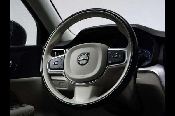 Volvo V60 2.0 T5 Sport (APPLE CARPLAY,NAVI,CAMERA,SPORTSTOELEN,LED,PDC,GETINT,NETTESTAAT)