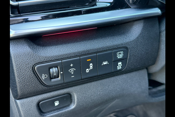 Kia Niro 1.6 GDi Hybrid ExecutiveLine Schuifdak|Stoelventilatie|Keyless|Trekhaak