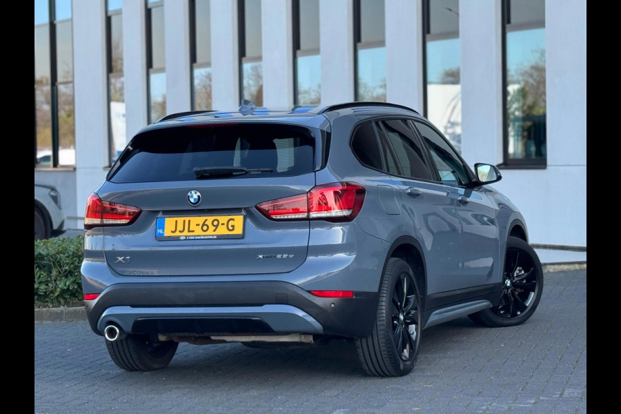 BMW X1 XDrive25e High Executive SPORT Edition, Black line, afn.trekhaak, camera, 1/2 lederen sportinterieur,stoelverwarming