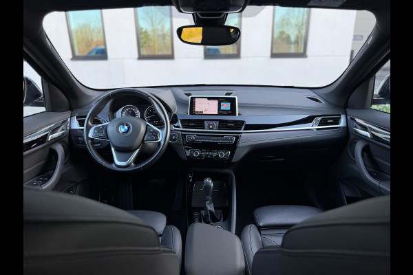 BMW X1 XDrive25e High Executive SPORT Edition, Black line, afn.trekhaak, camera, 1/2 lederen sportinterieur,stoelverwarming