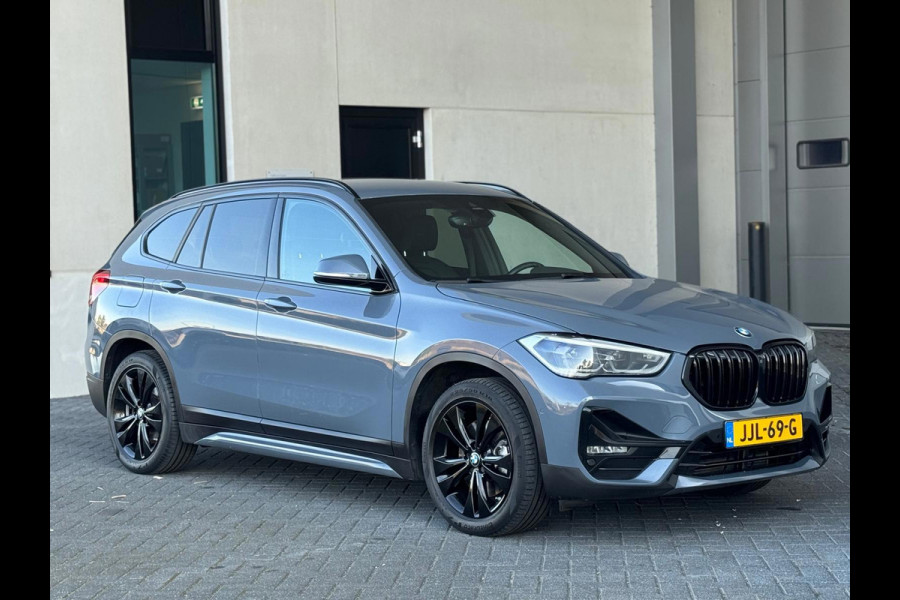 BMW X1 XDrive25e High Executive SPORT Edition, Black line, afn.trekhaak, camera, 1/2 lederen sportinterieur,stoelverwarming
