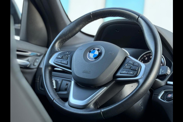 BMW X1 XDrive25e High Executive SPORT Edition, Black line, afn.trekhaak, camera, 1/2 lederen sportinterieur,stoelverwarming