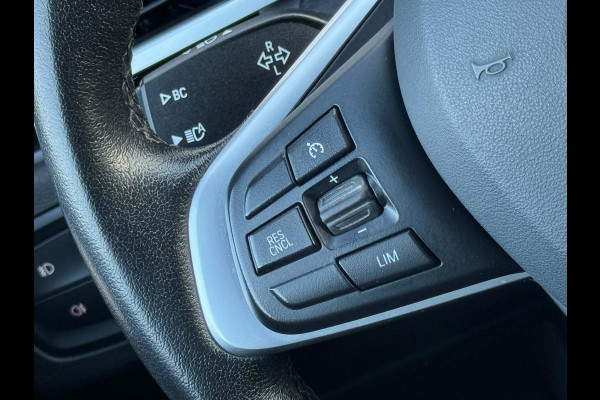 BMW X1 XDrive25e High Executive SPORT Edition, Black line, afn.trekhaak, camera, 1/2 lederen sportinterieur,stoelverwarming