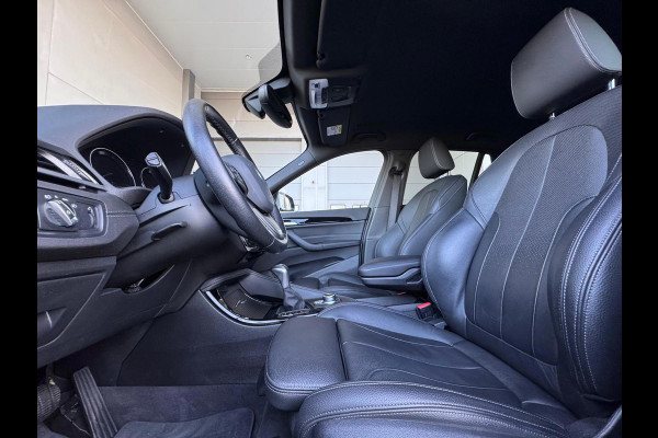 BMW X1 XDrive25e High Executive SPORT Edition, Black line, afn.trekhaak, camera, 1/2 lederen sportinterieur,stoelverwarming