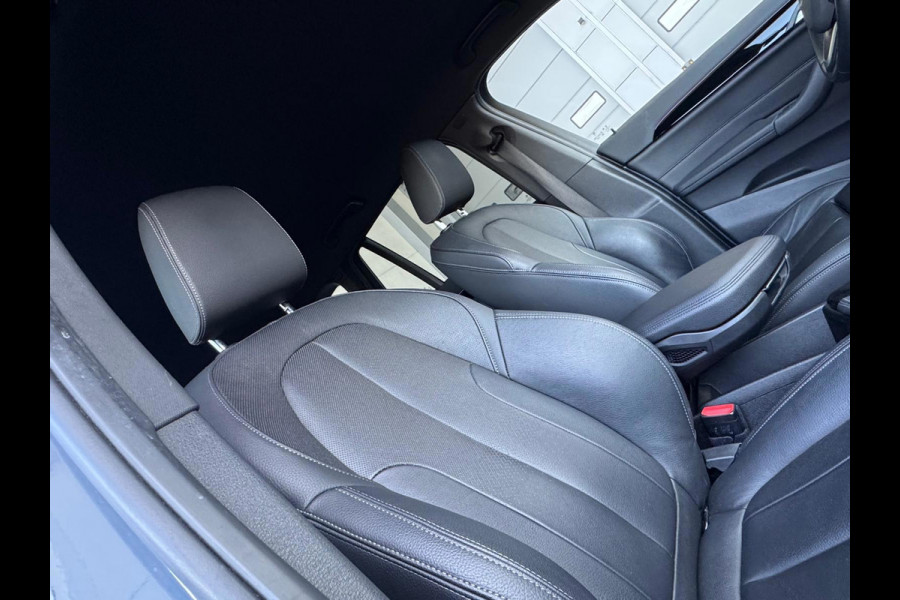 BMW X1 XDrive25e High Executive SPORT Edition, Black line, afn.trekhaak, camera, 1/2 lederen sportinterieur,stoelverwarming