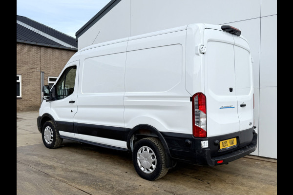 Ford E-Transit 68kWh 184PK L2H2 317km WLTP 95.9% (SOH) BEV Snelladen Tachograaf Climate Control Cruise Control Camera Carplay Navigatie Parkeersensoren voor achter