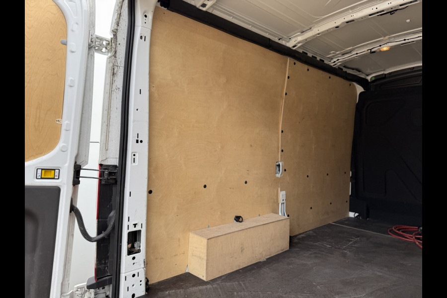 Ford E-Transit 68kWh 184PK L2H2 317km WLTP 95.9% (SOH) BEV Snelladen Tachograaf Climate Control Cruise Control Camera Carplay Navigatie Parkeersensoren voor achter