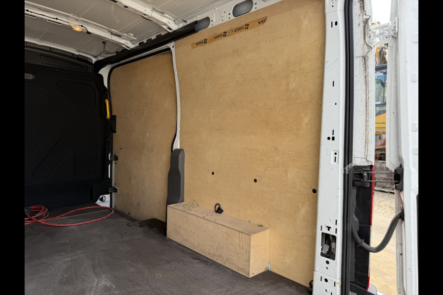 Ford E-Transit 68kWh 184PK L2H2 317km WLTP 95.9% (SOH) BEV Snelladen Tachograaf Climate Control Cruise Control Camera Carplay Navigatie Parkeersensoren voor achter