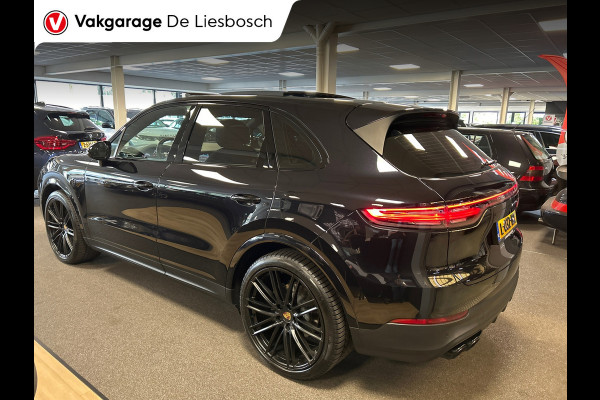 Porsche Cayenne 2.9 S / 444 pk / Pano / stoelen 14 voudig / Leder / Navigatie / Bose / camera / 22 inch