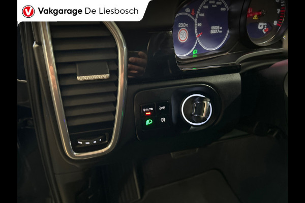Porsche Cayenne 2.9 S / 444 pk / Pano / stoelen 14 voudig / Leder / Navigatie / Bose / camera / 22 inch