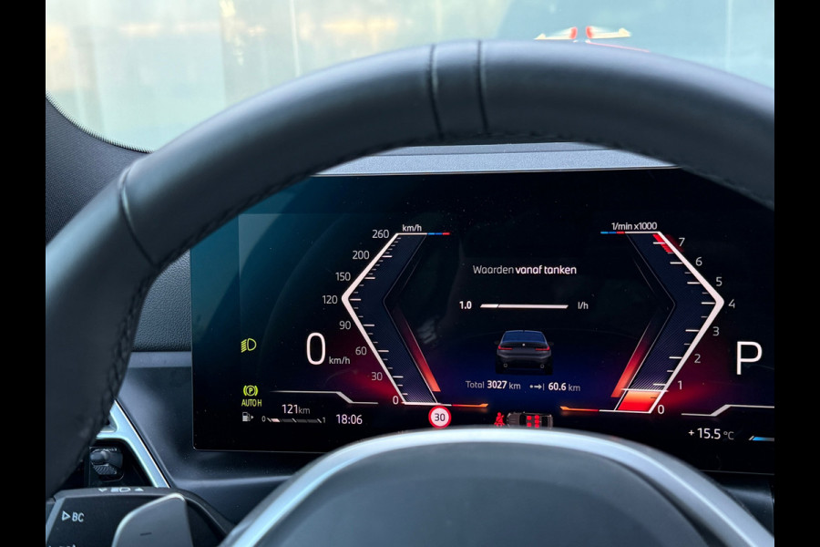 BMW 3-serie 320i M-Sport Laser|Adap Cruise|HuD|Leder|Fabrieksgarantie