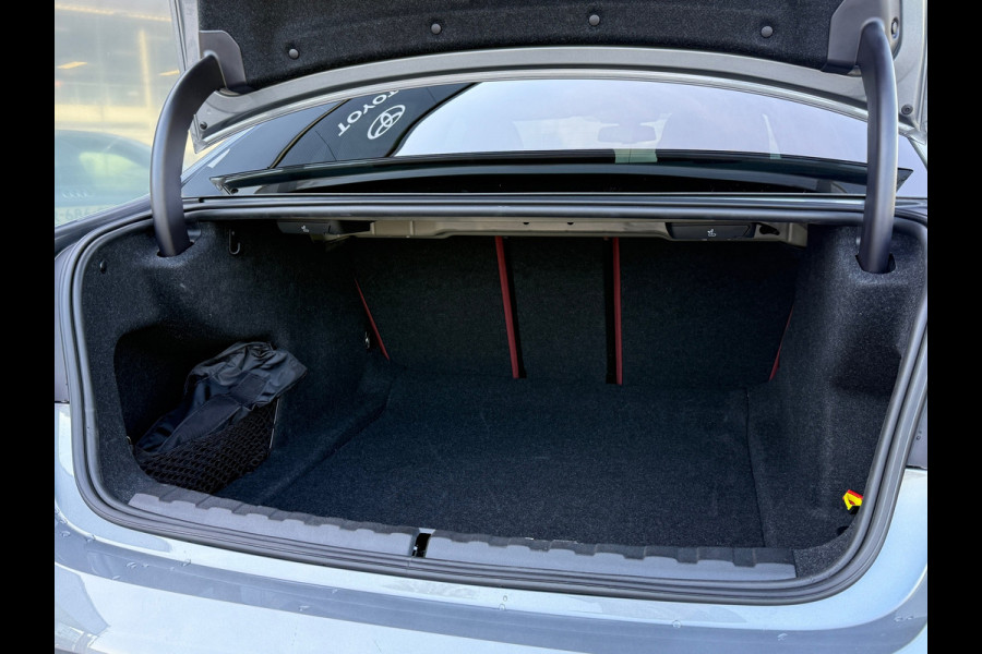 BMW 3-serie 320i M-Sport Laser|Adap Cruise|HuD|Leder|Fabrieksgarantie