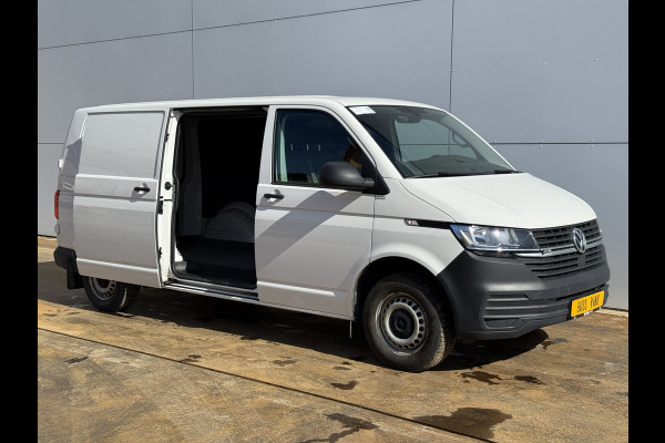 Volkswagen E-Transporter 113PK L2H1 138KM WLTP Trekhaak 100% Elektrisch Transporter Airco Stoelverwarming Parkeersensoren