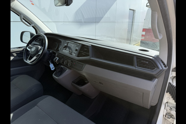 Volkswagen E-Transporter 113PK L2H1 138KM WLTP Trekhaak 100% Elektrisch Transporter Airco Stoelverwarming Parkeersensoren