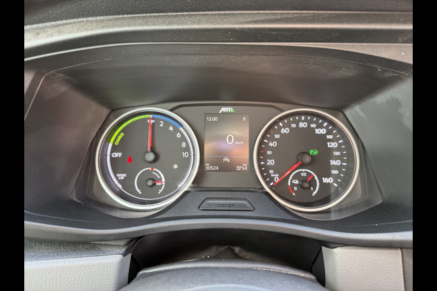 Volkswagen E-Transporter 113PK L2H1 138KM WLTP Trekhaak 100% Elektrisch Transporter Airco Stoelverwarming Parkeersensoren