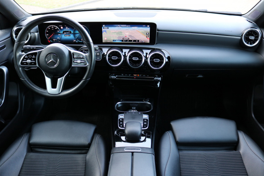 Mercedes-Benz A-Klasse 220 Autom Xenon Navi Leder Widesreen Ecc 191PK Bj:2019