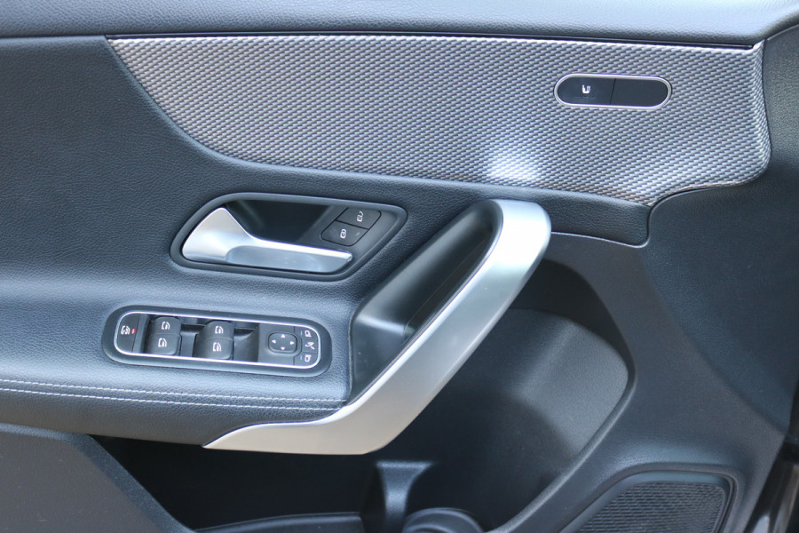 Mercedes-Benz A-Klasse 220 Autom Xenon Navi Leder Widesreen Ecc 191PK Bj:2019