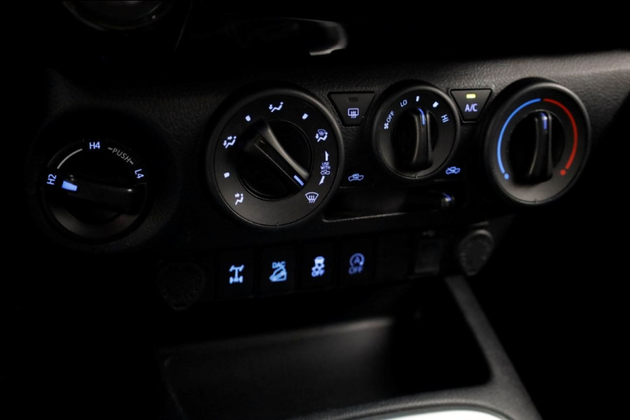 Toyota Hilux 2.4 D-4D-F 150pk E6 4WD 4x4 Xtra Cab Professional Trekhaak 3500kg 01-2019