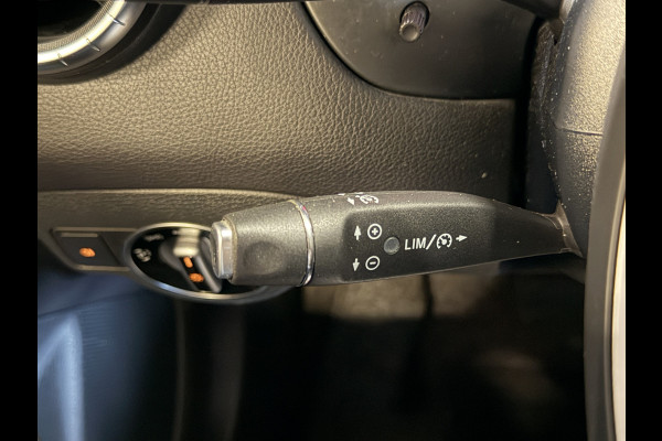 Mercedes-Benz CLA-Klasse 180 Business Solution Automaat | Camera | Carplay | AMG Performance stoelen | Navi | Cruise