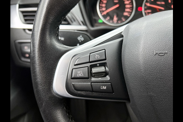 BMW X1 SDrive20i Executive (NL-auto, Goed OnderH, Navi, Sportstoelen, Led, Climate Con, Parkeersensoren, Etc)