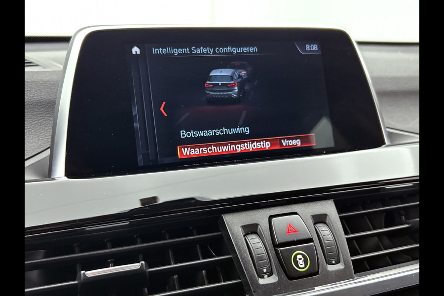 BMW X1 SDrive20i Executive (NL-auto, Goed OnderH, Navi, Sportstoelen, Led, Climate Con, Parkeersensoren, Etc)