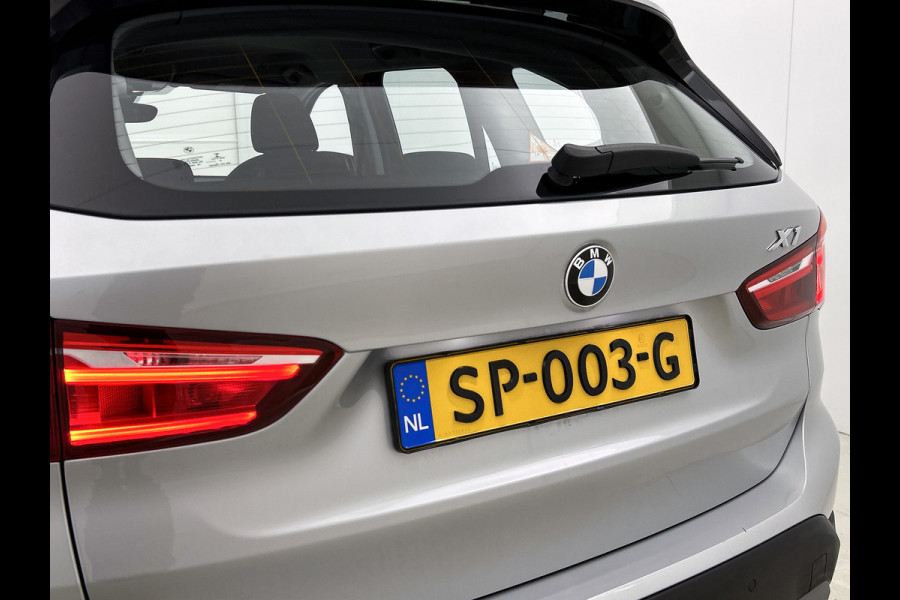 BMW X1 SDrive20i Executive (NL-auto, Goed OnderH, Navi, Sportstoelen, Led, Climate Con, Parkeersensoren, Etc)
